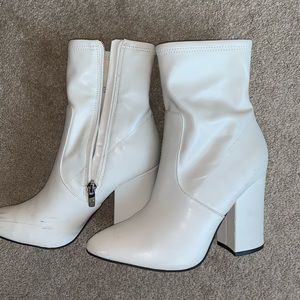 Marc Fisher white booties